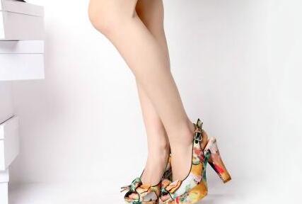 成都五家無爭議的眼部整形醫(yī)生，楊迪口碑贊不絕口，劉中國關(guān)注細(xì)節(jié)滿分！