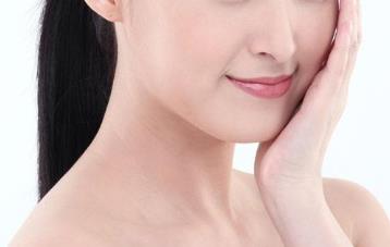 2023成都復(fù)合隆胸醫(yī)生評價前十位(黃曉光、魏東、于永梅個人簡介、口碑不容錯過！)