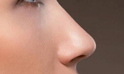 上海比較好的隆胸醫(yī)生排名及選擇攻略！