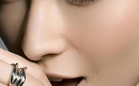 南寧自體豐胸醫(yī)院排名，哪家好選擇最靠譜？