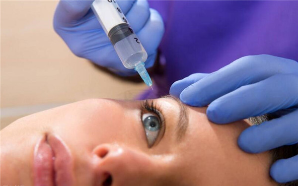 廣州新生毛發(fā)醫(yī)院的治療效果及李傳位醫(yī)生的發(fā)際線植發(fā)結(jié)果如何呢？