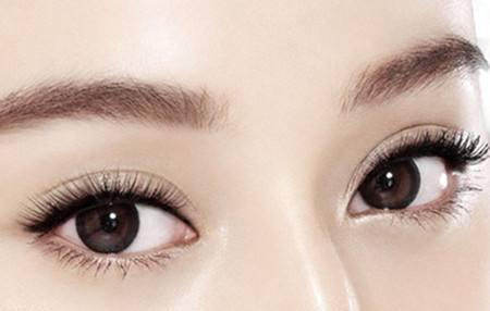 上海時(shí)光整形醫(yī)院李桂海所的睫毛移植技術(shù)如何實(shí)現(xiàn)驚艷效果？