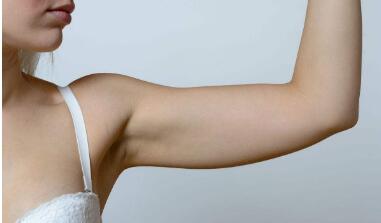 滕利神奇技術，讓你告別眼袋困擾！網(wǎng)友稱贊不絕，看看效果吧！