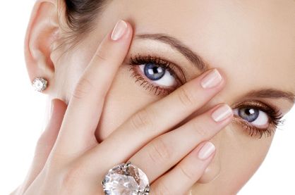 南寧云美整形醫(yī)療美容診所的收費(fèi)是否昂貴？在線咨詢坐診醫(yī)生的口碑如何？