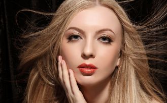 上海容妍醫(yī)療美容門診部醫(yī)生名單和價(jià)格表有哪些信息提供？