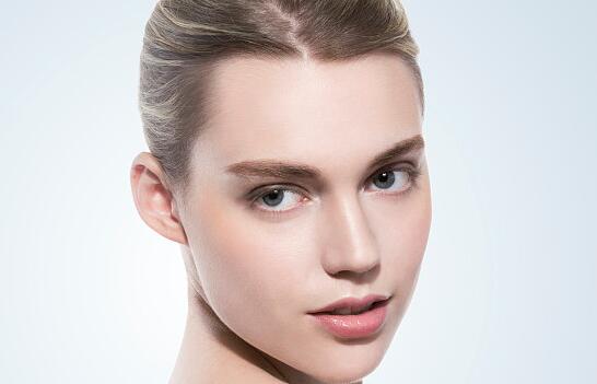 廣州整形醫(yī)生榜單！權(quán)威盤(pán)點(diǎn)十位專業(yè)鼻部整形醫(yī)師，明星級(jí)醫(yī)生隆鼻收費(fèi)究竟如何？