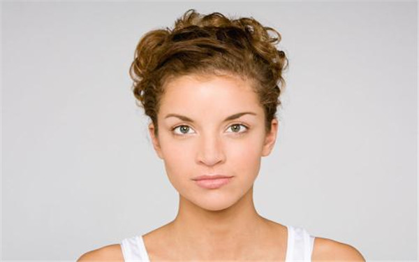 2023成都鼻小柱延長整形專家前10(王超、金賢洙、顏正安這些專家是醫(yī)美健康守護者)