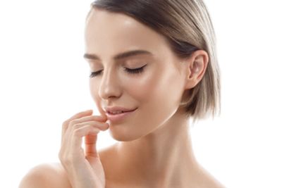 怎樣去除頸紋？4種實(shí)用妙招與天鵝美頸指南分享