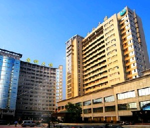 遵義醫(yī)學(xué)院附院雙眼皮修復(fù)有何危害？?jī)r(jià)格如何？