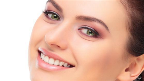 膨體隆鼻多久恢復自然？