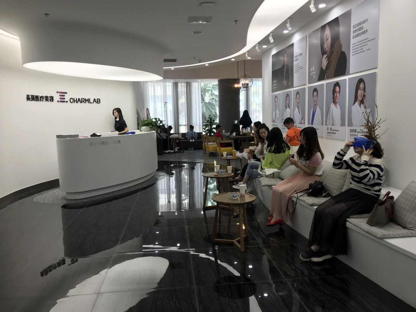 重慶長良醫(yī)療美容-大廳1-017367.jpg 重慶長良醫(yī)療美容-大廳1-017367.jpg