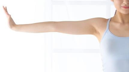 手臂吸脂風(fēng)險大嗎？術(shù)后需要些注意什么？