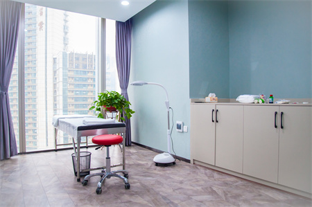 長(zhǎng)沙臻顏醫(yī)療美容門診部_皮膚治療室
