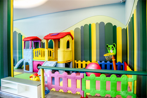 福州維樂口腔門診部_兒童休閑區(qū)