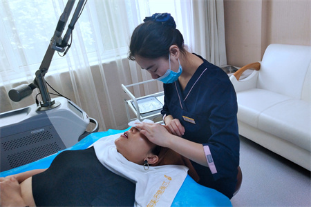 臨沂衛(wèi)康醫(yī)學(xué)美容中心_皮膚注射中