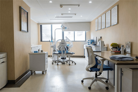 深圳世紀(jì)河山口腔診所