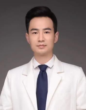 顏?zhàn)釉?/></a></div>
                        <div>
                            <h4><a href=