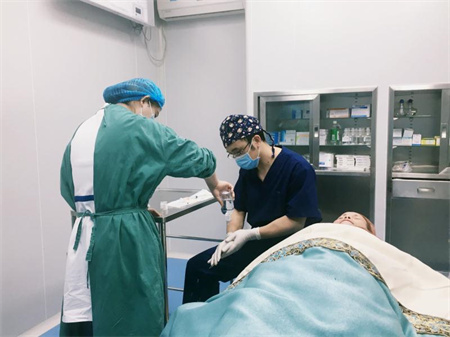 長沙美德思醫(yī)療美容門診部_手術(shù)室