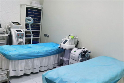 長春朝醫(yī)醫(yī)療美容門診部_治療室