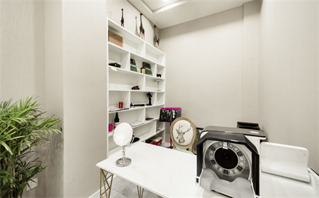 長(zhǎng)春愛(ài)麗醫(yī)療美容門(mén)診部_咨詢(xún)室