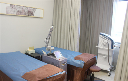 義烏連天美醫(yī)療美容門診部_治療室