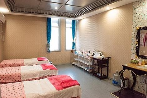 新鄉(xiāng)芳藝醫(yī)療美容診所_皮膚治療室