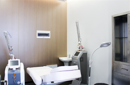 新疆醫(yī)科大學附屬中醫(yī)醫(yī)院整形外科_治療室