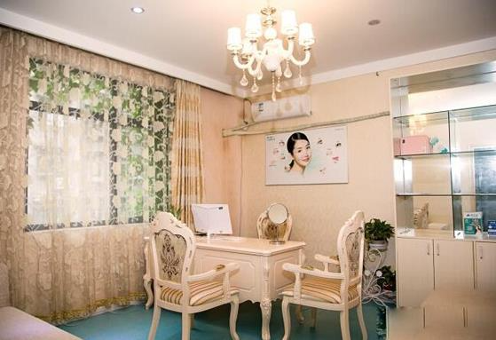 襄陽(yáng)伊爾美整形美容門診部_咨詢室