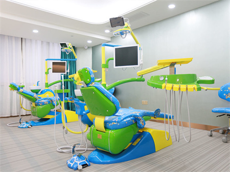 西藏阜康醫(yī)院口腔科_兒童治療室