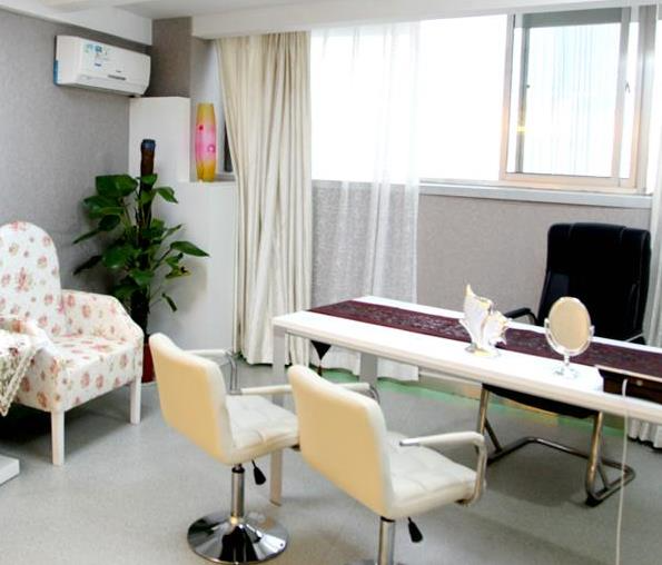 西安瑞麗整形美容醫(yī)院_咨詢室