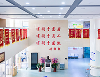 赤峰朝聚眼科醫(yī)院_大廳