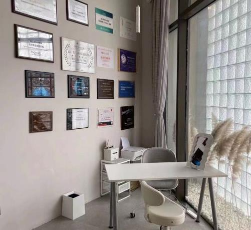 武漢一奚三木醫(yī)療美容診所_咨詢室