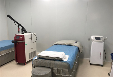 武漢芯動(dòng)醫(yī)療美容門診部_皮膚治療室