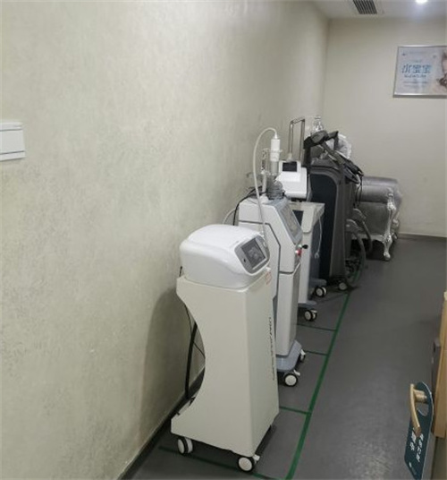 武漢保加醫(yī)療美容門(mén)診部_醫(yī)院儀器
