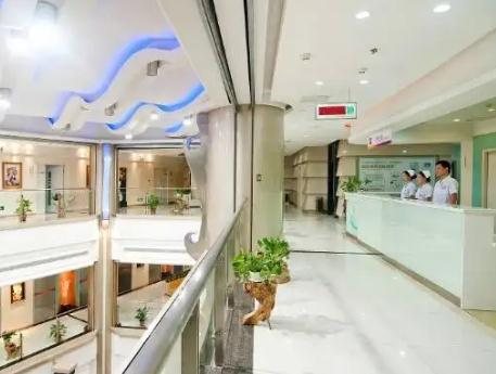 武漢愛(ài)思特整形美容醫(yī)院_二樓護(hù)士站