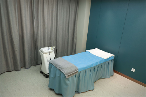 蕪湖新偶像蔻薇醫(yī)療美容門診部_治療室