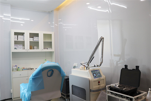 烏魯木齊謎紗新頤美醫(yī)療美容門診部_注射室