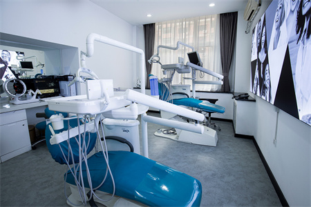 濰坊長(zhǎng)河口腔門診部_治療室