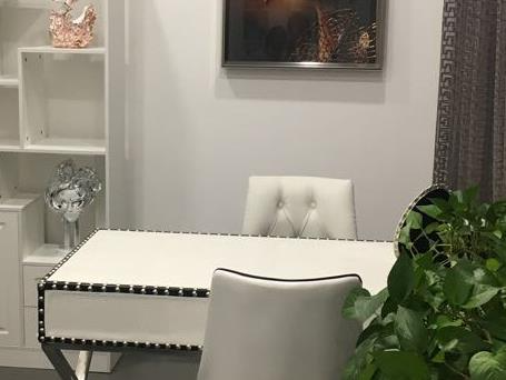 銅川禮知高美醫(yī)療美容門診部_咨詢室