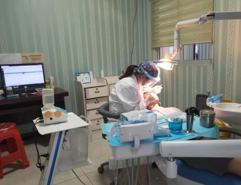 銅仁昌華口腔門(mén)診_治療室