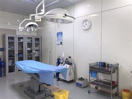 鐵嶺薛家寶醫(yī)療美容門診部_手術室