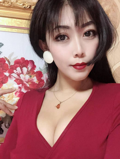 深圳恩吉娜醫(yī)療美容門診部龍維鼻綜合案例效果分享