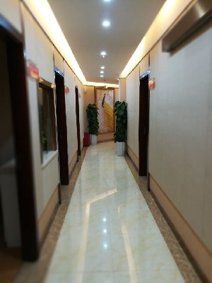 昆明美吉星醫(yī)療美容門(mén)診部